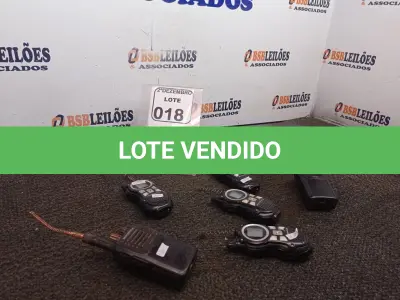 LOTE 018 - 06 RÁDIOS COMUNICADORES C/AVARIAS MARCAS E MODELOS DIVERSOS E 01 RECEPTOR DE SATÉLITES MARCA ELECOM. (NO ESTADO) ATENÇÃO! FAZER A VISITAÇÃO ANTES DE ARREMATAR, NÃO SABEMOS SE FUNCIONA. LEILÃO NÃO TEM GARANTIA E NEM DEVOLUÇÃO, SUJEITO A POSSÍVEIS AVARIAS VISÍVEIS/OCULTAS E/OU AUSÊNCIA DE COMPONENTES.