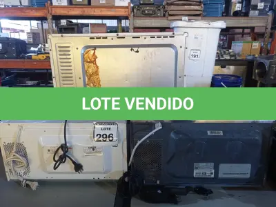 LOTE 296 - 02 MICRO-ONDAS S/PRATO E 01 FORNO ELÉTRICO MARCAS E MODELOS DIVERSOS. (NO ESTADO) ATENÇÃO! FAZER A VISITAÇÃO ANTES DE ARREMATAR, NÃO SABEMOS SE FUNCIONA. LEILÃO NÃO TEM GARANTIA E NEM DEVOLUÇÃO, SUJEITO A POSSÍVEIS AVARIAS VISÍVEIS/OCULTAS E/OU AUSÊNCIA DE COMPONENTES.