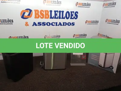LOTE 130 - 01 LIXEIRA EM INOX COM PEDAL 5L MARCA MOOD. (NO ESTADO) ATENÇÃO! FAZER A VISITAÇÃO ANTES DE ARREMATAR, NÃO SABEMOS SE FUNCIONA. LEILÃO NÃO TEM GARANTIA E NEM DEVOLUÇÃO, SUJEITO A POSSÍVEIS AVARIAS VISÍVEIS/OCULTAS E/OU AUSÊNCIA DE COMPONENTES.
