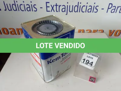 LOTE 194 - 01 LATA DE TINTA MARCA SHERRY WILLIAMS NA COR VERDE LIMÃO 18L. (NO ESTADO) ATENÇÃO! FAZER A VISITAÇÃO ANTES DE ARREMATAR, NÃO SABEMOS SE FUNCIONA. LEILÃO NÃO TEM GARANTIA E NEM DEVOLUÇÃO, SUJEITO A POSSÍVEIS AVARIAS VISÍVEIS/OCULTAS E/OU AUSÊNCIA DE COMPONENTES.