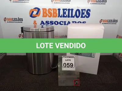 LOTE 059 - 01 LIXEIRA EM INOX COM PEDAL 12L MARCA MOOD. (NO ESTADO) ATENÇÃO! FAZER A VISITAÇÃO ANTES DE ARREMATAR, NÃO SABEMOS SE FUNCIONA. LEILÃO NÃO TEM GARANTIA E NEM DEVOLUÇÃO, SUJEITO A POSSÍVEIS AVARIAS VISÍVEIS/OCULTAS E/OU AUSÊNCIA DE COMPONENTES.