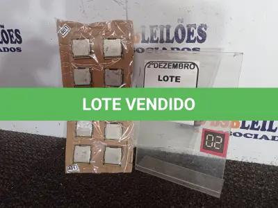 LOTE 233 - 10 PROCESSADORES P/PC MARCAS E MODELOS DIVERSOS. (NO ESTADO) ATENÇÃO! FAZER A VISITAÇÃO ANTES DE ARREMATAR, NÃO SABEMOS SE FUNCIONA. LEILÃO NÃO TEM GARANTIA E NEM DEVOLUÇÃO, SUJEITO A POSSÍVEIS AVARIAS VISÍVEIS/OCULTAS E/OU AUSÊNCIA DE COMPONENTES.