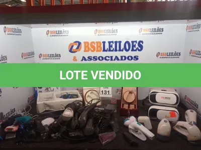 LOTE 131 - 02 EXPOSITORES P/RELÓGIOS, 02 ÓCULOS VIRTUAIS, LEITORES DE CÓDIGOS DE BARRAS, BARBEADORES E ELETRÔNICOS DIVERSOS. (NO ESTADO) ATENÇÃO! FAZER A VISITAÇÃO ANTES DE ARREMATAR, NÃO SABEMOS SE FUNCIONA. LEILÃO NÃO TEM GARANTIA E NEM DEVOLUÇÃO, SUJEITO A POSSÍVEIS AVARIAS VISÍVEIS/OCULTAS E/OU AUSÊNCIA DE COMPONENTES.