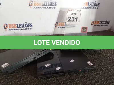 LOTE 231 - 02 VÍDEO GAMES PS2 MARCA SONY. (NO ESTADO) ATENÇÃO! FAZER A VISITAÇÃO ANTES DE ARREMATAR, NÃO SABEMOS SE FUNCIONA. LEILÃO NÃO TEM GARANTIA E NEM DEVOLUÇÃO, SUJEITO A POSSÍVEIS AVARIAS VISÍVEIS/OCULTAS E/OU AUSÊNCIA DE COMPONENTES.