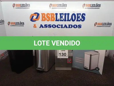 LOTE 130 - 01 LIXEIRA EM INOX COM PEDAL 5L MARCA MOOD. (NO ESTADO) ATENÇÃO! FAZER A VISITAÇÃO ANTES DE ARREMATAR, NÃO SABEMOS SE FUNCIONA. LEILÃO NÃO TEM GARANTIA E NEM DEVOLUÇÃO, SUJEITO A POSSÍVEIS AVARIAS VISÍVEIS/OCULTAS E/OU AUSÊNCIA DE COMPONENTES.