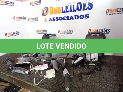 LOTE 243 - 01 LOTE C/VÁRIOS APARELHOS DE BARBEAR E MÁQUINAS DE CORTAR CABELO MARCAS E MODELOS DIVERSOS. (NO ESTADO) ATENÇÃO! FAZER A VISITAÇÃO ANTES DE ARREMATAR, NÃO SABEMOS SE FUNCIONA. LEILÃO NÃO TEM GARANTIA E NEM DEVOLUÇÃO, SUJEITO A POSSÍVEIS AVARIAS VISÍVEIS/OCULTAS E/OU AUSÊNCIA DE COMPONENTES.