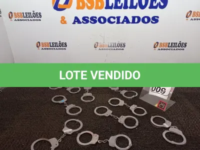 LOTE 009 - 10 ALGEMAS EM METAL. (NO ESTADO) ATENÇÃO! FAZER A VISITAÇÃO ANTES DE ARREMATAR, NÃO SABEMOS SE FUNCIONA. LEILÃO NÃO TEM GARANTIA E NEM DEVOLUÇÃO, SUJEITO A POSSÍVEIS AVARIAS VISÍVEIS/OCULTAS E/OU AUSÊNCIA DE COMPONENTES.