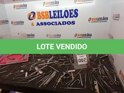 LOTE 007 - 01 LOTE C/MATERIAIS ODONTOLÓGICOS DIVERSOS. (NO ESTADO) ATENÇÃO! FAZER A VISITAÇÃO ANTES DE ARREMATAR, NÃO SABEMOS SE FUNCIONA. LEILÃO NÃO TEM GARANTIA E NEM DEVOLUÇÃO, SUJEITO A POSSÍVEIS AVARIAS VISÍVEIS/OCULTAS E/OU AUSÊNCIA DE COMPONENTES.