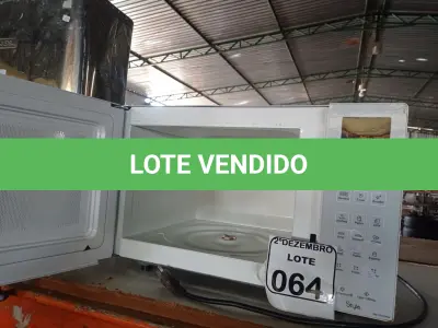 LOTE 064 - 01 CAFETEIRA EM INOX E 01 MICRO-ONDAS MARCA PANASONIC. (NO ESTADO) ATENÇÃO! FAZER A VISITAÇÃO ANTES DE ARREMATAR, NÃO SABEMOS SE FUNCIONA. LEILÃO NÃO TEM GARANTIA E NEM DEVOLUÇÃO, SUJEITO A POSSÍVEIS AVARIAS VISÍVEIS/OCULTAS E/OU AUSÊNCIA DE COMPONENTES.