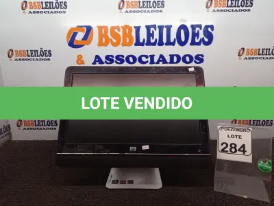 LOTE 284 - 01 ALL IN ONE MARCA HP C/TECLADO E MOUSE. (NO ESTADO) ATENÇÃO! FAZER A VISITAÇÃO ANTES DE ARREMATAR, NÃO SABEMOS SE FUNCIONA. LEILÃO NÃO TEM GARANTIA E NEM DEVOLUÇÃO, SUJEITO A POSSÍVEIS AVARIAS VISÍVEIS/OCULTAS E/OU AUSÊNCIA DE COMPONENTES.