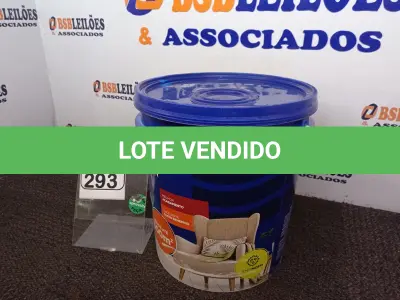 LOTE 293 - 01 GALÃO DE TINTA MARCA QUALITEX. (NO ESTADO) ATENÇÃO! FAZER A VISITAÇÃO ANTES DE ARREMATAR, NÃO SABEMOS SE FUNCIONA. LEILÃO NÃO TEM GARANTIA E NEM DEVOLUÇÃO, SUJEITO A POSSÍVEIS AVARIAS VISÍVEIS/OCULTAS E/OU AUSÊNCIA DE COMPONENTES.