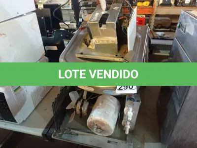 LOTE 290 - 03 SUCATAS DE BEBEDOUROS MARCAS E MODELOS DIVERSOS P/RETIRADA DE PEÇAS. (NO ESTADO) ATENÇÃO! FAZER A VISITAÇÃO ANTES DE ARREMATAR, NÃO SABEMOS SE FUNCIONA. LEILÃO NÃO TEM GARANTIA E NEM DEVOLUÇÃO, SUJEITO A POSSÍVEIS AVARIAS VISÍVEIS/OCULTAS E/OU AUSÊNCIA DE COMPONENTES.