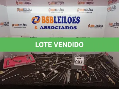 LOTE 007 - 01 LOTE C/MATERIAIS ODONTOLÓGICOS DIVERSOS. (NO ESTADO) ATENÇÃO! FAZER A VISITAÇÃO ANTES DE ARREMATAR, NÃO SABEMOS SE FUNCIONA. LEILÃO NÃO TEM GARANTIA E NEM DEVOLUÇÃO, SUJEITO A POSSÍVEIS AVARIAS VISÍVEIS/OCULTAS E/OU AUSÊNCIA DE COMPONENTES.