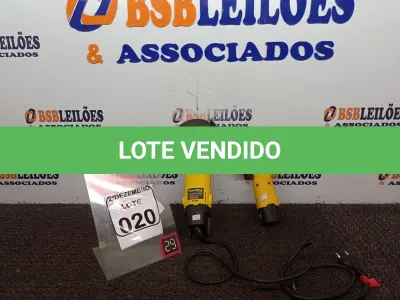 LOTE 020 - 01 ESMERILHADEIRA MARCA TITANIUM E 01 PARAFUSADEIRA MARCA TITANIUM. (NO ESTADO) ATENÇÃO! FAZER A VISITAÇÃO ANTES DE ARREMATAR, NÃO SABEMOS SE FUNCIONA. LEILÃO NÃO TEM GARANTIA E NEM DEVOLUÇÃO, SUJEITO A POSSÍVEIS AVARIAS VISÍVEIS/OCULTAS E/OU AUSÊNCIA DE COMPONENTES.
