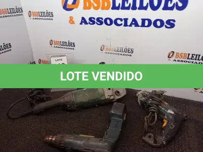 LOTE 110 - 01 PARAFUSADEIRA, 01 FURADEIRA E 01 LIXADEIRA MARCAS E MODELOS DIVERSOS P/RETIRADA DE PEÇAS. (NO ESTADO) ATENÇÃO! FAZER A VISITAÇÃO ANTES DE ARREMATAR, NÃO SABEMOS SE FUNCIONA. LEILÃO NÃO TEM GARANTIA E NEM DEVOLUÇÃO, SUJEITO A POSSÍVEIS AVARIAS VISÍVEIS/OCULTAS E/OU AUSÊNCIA DE COMPONENTES.