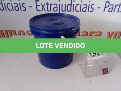 LOTE 192 - 01 BALDE DE TINTA. (NO ESTADO) ATENÇÃO! FAZER A VISITAÇÃO ANTES DE ARREMATAR, NÃO SABEMOS SE FUNCIONA. LEILÃO NÃO TEM GARANTIA E NEM DEVOLUÇÃO, SUJEITO A POSSÍVEIS AVARIAS VISÍVEIS/OCULTAS E/OU AUSÊNCIA DE COMPONENTES.