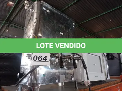 LOTE 064 - 01 CAFETEIRA EM INOX E 01 MICRO-ONDAS MARCA PANASONIC. (NO ESTADO) ATENÇÃO! FAZER A VISITAÇÃO ANTES DE ARREMATAR, NÃO SABEMOS SE FUNCIONA. LEILÃO NÃO TEM GARANTIA E NEM DEVOLUÇÃO, SUJEITO A POSSÍVEIS AVARIAS VISÍVEIS/OCULTAS E/OU AUSÊNCIA DE COMPONENTES.