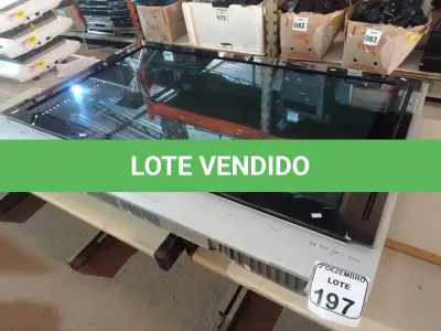LOTE 197 - 01 TV 43” MARCA PANASONIC. (NO ESTADO) ATENÇÃO! FAZER A VISITAÇÃO ANTES DE ARREMATAR, NÃO SABEMOS SE FUNCIONA. LEILÃO NÃO TEM GARANTIA E NEM DEVOLUÇÃO, SUJEITO A POSSÍVEIS AVARIAS VISÍVEIS/OCULTAS E/OU AUSÊNCIA DE COMPONENTES.