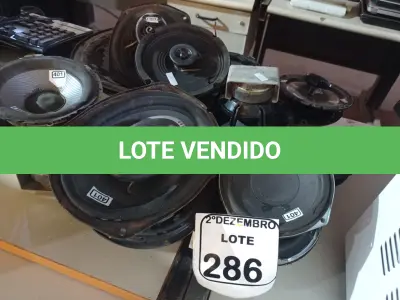 LOTE 286 - 01 LOTE C/VÁRIOS AUTO FALANTES AUTOMOTIVOS MARCAS E MODELOS DIVERSOS. (NO ESTADO) ATENÇÃO! FAZER A VISITAÇÃO ANTES DE ARREMATAR, NÃO SABEMOS SE FUNCIONA. LEILÃO NÃO TEM GARANTIA E NEM DEVOLUÇÃO, SUJEITO A POSSÍVEIS AVARIAS VISÍVEIS/OCULTAS E/OU AUSÊNCIA DE COMPONENTES.