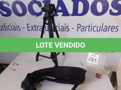 LOTE 261 - 01 TRIPÉ P/CÂMERA DIGITAL MARCA TOMATE. (NO ESTADO) ATENÇÃO! FAZER A VISITAÇÃO ANTES DE ARREMATAR, NÃO SABEMOS SE FUNCIONA. LEILÃO NÃO TEM GARANTIA E NEM DEVOLUÇÃO, SUJEITO A POSSÍVEIS AVARIAS VISÍVEIS/OCULTAS E/OU AUSÊNCIA DE COMPONENTES.