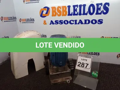 LOTE 287 - 01 MOTOR P/PORTÃO MARCA ROSSI. (NO ESTADO) ATENÇÃO! FAZER A VISITAÇÃO ANTES DE ARREMATAR, NÃO SABEMOS SE FUNCIONA. LEILÃO NÃO TEM GARANTIA E NEM DEVOLUÇÃO, SUJEITO A POSSÍVEIS AVARIAS VISÍVEIS/OCULTAS E/OU AUSÊNCIA DE COMPONENTES.