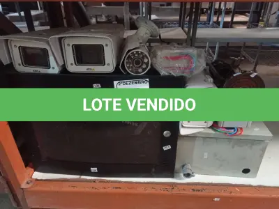 LOTE 136 - 01 LOTE C/VÁRIAS CÂMERAS DE SEGURANÇA, 01 RACK PEQUENO, 01 QUADRO ELÉTRICO E MATERIAIS DIVERSOS. (NO ESTADO) ATENÇÃO! FAZER A VISITAÇÃO ANTES DE ARREMATAR, NÃO SABEMOS SE FUNCIONA. LEILÃO NÃO TEM GARANTIA E NEM DEVOLUÇÃO, SUJEITO A POSSÍVEIS AVARIAS VISÍVEIS/OCULTAS E/OU AUSÊNCIA DE COMPONENTES.