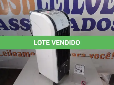 LOTE 214 - 01 CLIMATIZADOR DE AR PORTÁTIL MARCA CADENCE. (NO ESTADO) ATENÇÃO! FAZER A VISITAÇÃO ANTES DE ARREMATAR, NÃO SABEMOS SE FUNCIONA. LEILÃO NÃO TEM GARANTIA E NEM DEVOLUÇÃO, SUJEITO A POSSÍVEIS AVARIAS VISÍVEIS/OCULTAS E/OU AUSÊNCIA DE COMPONENTES.