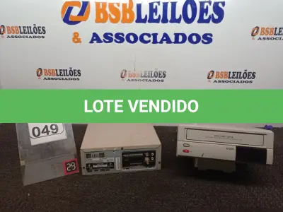 LOTE 049 - 01 VÍDEO CASSETE RECORDER MODELO KTL-960MX. (NO ESTADO) ATENÇÃO! FAZER A VISITAÇÃO ANTES DE ARREMATAR, NÃO SABEMOS SE FUNCIONA. LEILÃO NÃO TEM GARANTIA E NEM DEVOLUÇÃO, SUJEITO A POSSÍVEIS AVARIAS VISÍVEIS/OCULTAS E/OU AUSÊNCIA DE COMPONENTES.