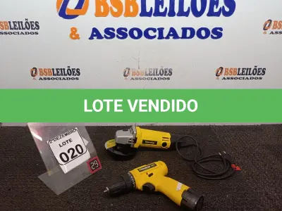 LOTE 020 - 01 ESMERILHADEIRA MARCA TITANIUM E 01 PARAFUSADEIRA MARCA TITANIUM. (NO ESTADO) ATENÇÃO! FAZER A VISITAÇÃO ANTES DE ARREMATAR, NÃO SABEMOS SE FUNCIONA. LEILÃO NÃO TEM GARANTIA E NEM DEVOLUÇÃO, SUJEITO A POSSÍVEIS AVARIAS VISÍVEIS/OCULTAS E/OU AUSÊNCIA DE COMPONENTES.