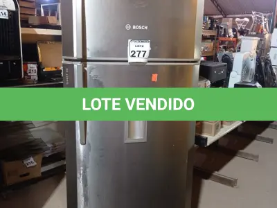 LOTE 277 - 01 GELADEIRA MARCA BOSCH. (NO ESTADO) ATENÇÃO! FAZER A VISITAÇÃO ANTES DE ARREMATAR, NÃO SABEMOS SE FUNCIONA. LEILÃO NÃO TEM GARANTIA E NEM DEVOLUÇÃO, SUJEITO A POSSÍVEIS AVARIAS VISÍVEIS/OCULTAS E/OU AUSÊNCIA DE COMPONENTES.
