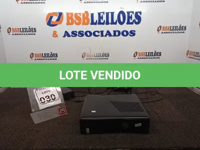 LOTE 030 - 01 XBOX 360 C/FONTE E 01 CONTROLE. (NO ESTADO) ATENÇÃO! FAZER A VISITAÇÃO ANTES DE ARREMATAR, NÃO SABEMOS SE FUNCIONA. LEILÃO NÃO TEM GARANTIA E NEM DEVOLUÇÃO, SUJEITO A POSSÍVEIS AVARIAS VISÍVEIS/OCULTAS E/OU AUSÊNCIA DE COMPONENTES.