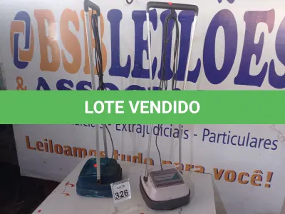 LOTE 326 - 02 ENCERADEIRAS ANTIGAS MARCA ELECTROLUX. (NO ESTADO) ATENÇÃO! FAZER A VISITAÇÃO ANTES DE ARREMATAR, NÃO SABEMOS SE FUNCIONA. LEILÃO NÃO TEM GARANTIA E NEM DEVOLUÇÃO, SUJEITO A POSSÍVEIS AVARIAS VISÍVEIS/OCULTAS E/OU AUSÊNCIA DE COMPONENTES.