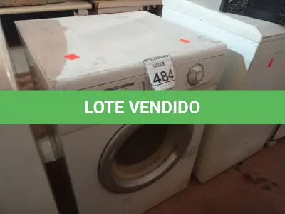 LOTE 484 - 01 MÁQUINA DE LAVAR MARCA ELECTROLUX 10KG 220V. (NO ESTADO) ATENÇÃO! FAZER A VISITAÇÃO ANTES DE ARREMATAR, NÃO SABEMOS SE FUNCIONA. LEILÃO NÃO TEM GARANTIA E NEM DEVOLUÇÃO, SUJEITO A POSSÍVEIS AVARIAS VISÍVEIS/OCULTAS E/OU AUSÊNCIA DE COMPONENTES.
