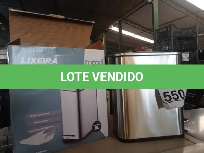 LOTE 550 - 01 LIXEIRA EM INOX COM PEDAL 5L MARCA MOOD. (NO ESTADO) ATENÇÃO! FAZER A VISITAÇÃO ANTES DE ARREMATAR, NÃO SABEMOS SE FUNCIONA. LEILÃO NÃO TEM GARANTIA E NEM DEVOLUÇÃO, SUJEITO A POSSÍVEIS AVARIAS VISÍVEIS/OCULTAS E/OU AUSÊNCIA DE COMPONENTES.