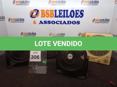 LOTE 306 - 04 VENTILADORES MARCAS E MODELOS DIVERSOS. (NO ESTADO) ATENÇÃO! FAZER A VISITAÇÃO ANTES DE ARREMATAR, NÃO SABEMOS SE FUNCIONA. LEILÃO NÃO TEM GARANTIA E NEM DEVOLUÇÃO, SUJEITO A POSSÍVEIS AVARIAS VISÍVEIS/OCULTAS E/OU AUSÊNCIA DE COMPONENTES.