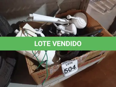 LOTE 504 - 01 LOTE C/ VÁRIOS HEADSETS E CHUVEIROS MARCAS E MODELOS DIVERSOS.  (NO ESTADO) ATENÇÃO! FAZER A VISITAÇÃO ANTES DE ARREMATAR, NÃO SABEMOS SE FUNCIONA. LEILÃO NÃO TEM GARANTIA E NEM DEVOLUÇÃO, SUJEITO A POSSÍVEIS AVARIAS VISÍVEIS/OCULTAS E/OU AUSÊNCIA DE COMPONENTES.