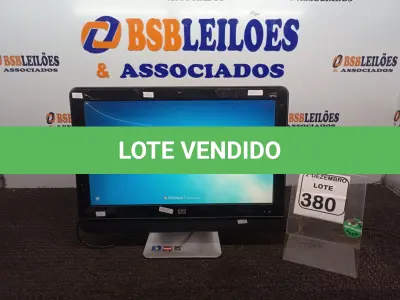LOTE 380 - 01 ALL IN ONE MARCA HP C/TECLADO E MOUSE. (NO ESTADO) ATENÇÃO! FAZER A VISITAÇÃO ANTES DE ARREMATAR, NÃO SABEMOS SE FUNCIONA. LEILÃO NÃO TEM GARANTIA E NEM DEVOLUÇÃO, SUJEITO A POSSÍVEIS AVARIAS VISÍVEIS/OCULTAS E/OU AUSÊNCIA DE COMPONENTES.