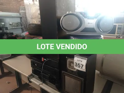 LOTE 357 - 03 MICRO SYSTEM E 01 APARELHO DE SOM C/DUAS CAIXAS DE SOM MARCAS E MODELOS DIVERSOS. (NO ESTADO) ATENÇÃO! FAZER A VISITAÇÃO ANTES DE ARREMATAR, NÃO SABEMOS SE FUNCIONA. LEILÃO NÃO TEM GARANTIA E NEM DEVOLUÇÃO, SUJEITO A POSSÍVEIS AVARIAS VISÍVEIS/OCULTAS E/OU AUSÊNCIA DE COMPONENTES.