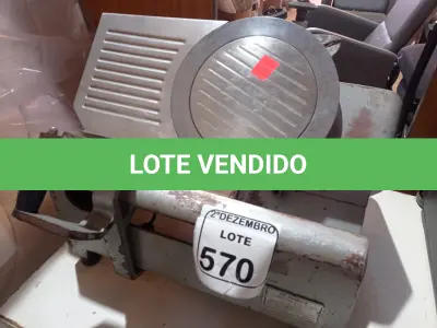 LOTE 570 - 01 CORTADOR DE FRIOS MARCA FILIZOLA. (NO ESTADO) ATENÇÃO! FAZER A VISITAÇÃO ANTES DE ARREMATAR, NÃO SABEMOS SE FUNCIONA. LEILÃO NÃO TEM GARANTIA E NEM DEVOLUÇÃO, SUJEITO A POSSÍVEIS AVARIAS VISÍVEIS/OCULTAS E/OU AUSÊNCIA DE COMPONENTES.