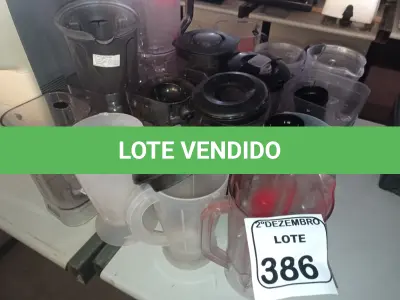 LOTE 386 - 01 LOTE C/APROXIMADAMENTE 15 COPOS P/LIQUIDIFICADORES. (NO ESTADO) ATENÇÃO! FAZER A VISITAÇÃO ANTES DE ARREMATAR, NÃO SABEMOS SE FUNCIONA. LEILÃO NÃO TEM GARANTIA E NEM DEVOLUÇÃO, SUJEITO A POSSÍVEIS AVARIAS VISÍVEIS/OCULTAS E/OU AUSÊNCIA DE COMPONENTES.