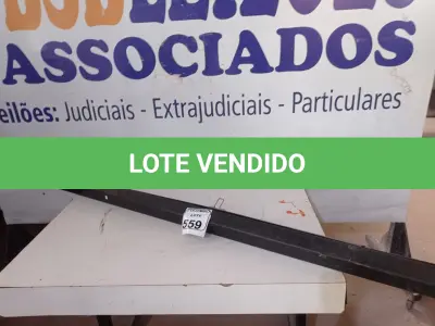 LOTE 559 - 01 TELA DE PROJEÇÃO. (NO ESTADO) ATENÇÃO! FAZER A VISITAÇÃO ANTES DE ARREMATAR, NÃO SABEMOS SE FUNCIONA. LEILÃO NÃO TEM GARANTIA E NEM DEVOLUÇÃO, SUJEITO A POSSÍVEIS AVARIAS VISÍVEIS/OCULTAS E/OU AUSÊNCIA DE COMPONENTES.