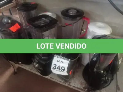 LOTE 349 - 06 LIQUIDIFICADORES E UTENSÍLIOS MARCAS E MODELOS DIVERSOS. (NO ESTADO) ATENÇÃO! FAZER A VISITAÇÃO ANTES DE ARREMATAR, NÃO SABEMOS SE FUNCIONA. LEILÃO NÃO TEM GARANTIA E NEM DEVOLUÇÃO, SUJEITO A POSSÍVEIS AVARIAS VISÍVEIS/OCULTAS E/OU AUSÊNCIA DE COMPONENTES.