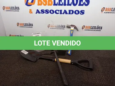 LOTE 423 - 01 MARTELO, 01 MINI PÁ E 01 SACHO P/JARDIM(NOVO). (NO ESTADO) ATENÇÃO! FAZER A VISITAÇÃO ANTES DE ARREMATAR, NÃO SABEMOS SE FUNCIONA. LEILÃO NÃO TEM GARANTIA E NEM DEVOLUÇÃO, SUJEITO A POSSÍVEIS AVARIAS VISÍVEIS/OCULTAS E/OU AUSÊNCIA DE COMPONENTES.