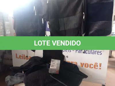 LOTE 370 - 01 LOTE C/VÁRIOS TAPETES E CAPAS DE BANCO VEICULAR. (NO ESTADO) ATENÇÃO! FAZER A VISITAÇÃO ANTES DE ARREMATAR, NÃO SABEMOS SE FUNCIONA. LEILÃO NÃO TEM GARANTIA E NEM DEVOLUÇÃO, SUJEITO A POSSÍVEIS AVARIAS VISÍVEIS/OCULTAS E/OU AUSÊNCIA DE COMPONENTES.