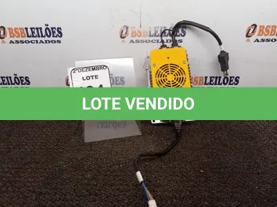 LOTE 404 - 01 CARREGADOR P/MOTO ELÉTRICA. (NO ESTADO) ATENÇÃO! FAZER A VISITAÇÃO ANTES DE ARREMATAR, NÃO SABEMOS SE FUNCIONA. LEILÃO NÃO TEM GARANTIA E NEM DEVOLUÇÃO, SUJEITO A POSSÍVEIS AVARIAS VISÍVEIS/OCULTAS E/OU AUSÊNCIA DE COMPONENTES.