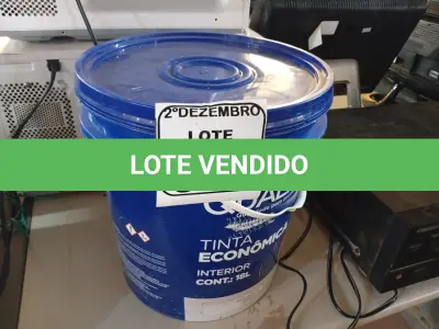 LOTE 382 - 01 GALÃO DE TINTA MARCA QUALITEX. (NO ESTADO) ATENÇÃO! FAZER A VISITAÇÃO ANTES DE ARREMATAR, NÃO SABEMOS SE FUNCIONA. LEILÃO NÃO TEM GARANTIA E NEM DEVOLUÇÃO, SUJEITO A POSSÍVEIS AVARIAS VISÍVEIS/OCULTAS E/OU AUSÊNCIA DE COMPONENTES.