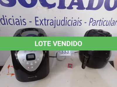LOTE 333 - 01 MÁQUINA DE FAZER PÃO E 01 AIR FRYER MARCAS E MODELOS DIVERSOS. (NO ESTADO) ATENÇÃO! FAZER A VISITAÇÃO ANTES DE ARREMATAR, NÃO SABEMOS SE FUNCIONA. LEILÃO NÃO TEM GARANTIA E NEM DEVOLUÇÃO, SUJEITO A POSSÍVEIS AVARIAS VISÍVEIS/OCULTAS E/OU AUSÊNCIA DE COMPONENTES.