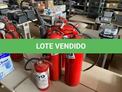 LOTE 009 - 05 – EXTINTORES DIVERSOS (NO ESTADO, NÃO SABEMOS SE FUNCIONA. LEILÃO NÃO TEM GARANTIA E NEM DEVOLUÇÃO, SUJEITO A POSSÍVEIS AVARIAS VISÍVEIS/OCULTAS E/OU AUSÊNCIA DE COMPONENTES)