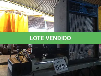 LOTE 519 - 01 SUCATA DE CAIXA DE SOM AMPLIFICADA, 01 XBOX360, 02 FONTES E MATERIAIS ELETRÔNICOS DIVERSOS. (NO ESTADO) ATENÇÃO! FAZER A VISITAÇÃO ANTES DE ARREMATAR, NÃO SABEMOS SE FUNCIONA. LEILÃO NÃO TEM GARANTIA E NEM DEVOLUÇÃO, SUJEITO A POSSÍVEIS AVARIAS VISÍVEIS/OCULTAS E/OU AUSÊNCIA DE COMPONENTES.