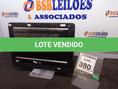 LOTE 380 - 01 ALL IN ONE MARCA HP C/TECLADO E MOUSE. (NO ESTADO) ATENÇÃO! FAZER A VISITAÇÃO ANTES DE ARREMATAR, NÃO SABEMOS SE FUNCIONA. LEILÃO NÃO TEM GARANTIA E NEM DEVOLUÇÃO, SUJEITO A POSSÍVEIS AVARIAS VISÍVEIS/OCULTAS E/OU AUSÊNCIA DE COMPONENTES.